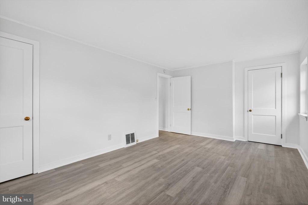 2216 S 9TH STREET