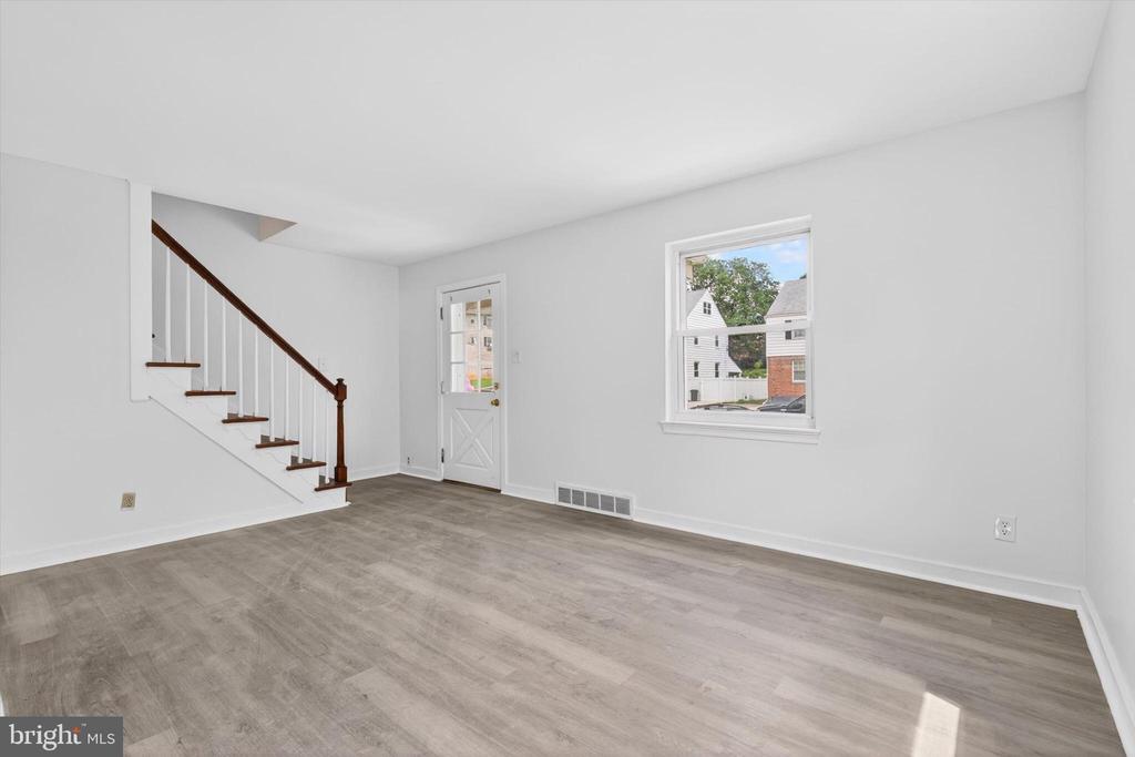 2216 S 9TH STREET