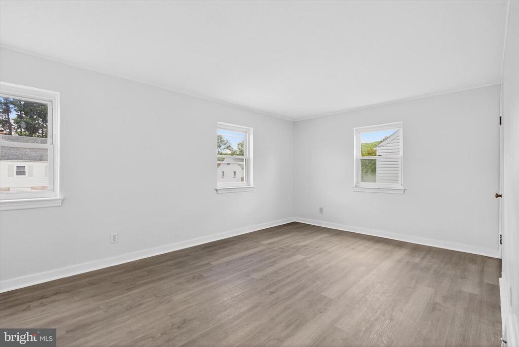 2216 S 9TH STREET
