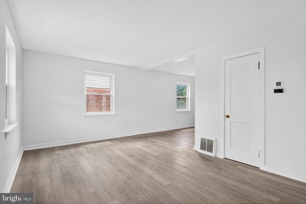 2216 S 9TH STREET