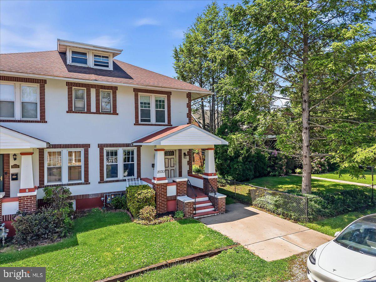 2030 LAWFER AVENUE