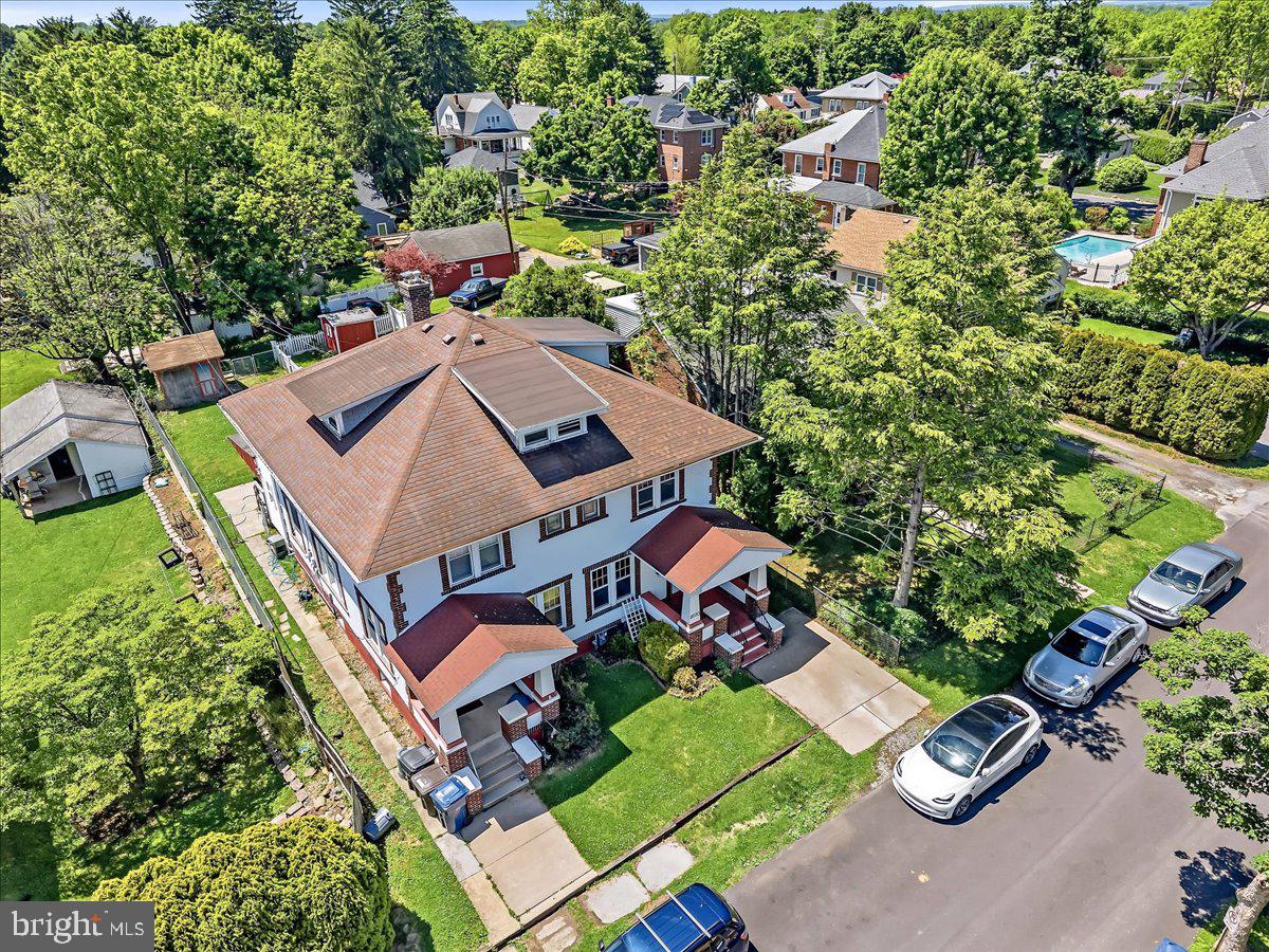 2030 LAWFER AVENUE
