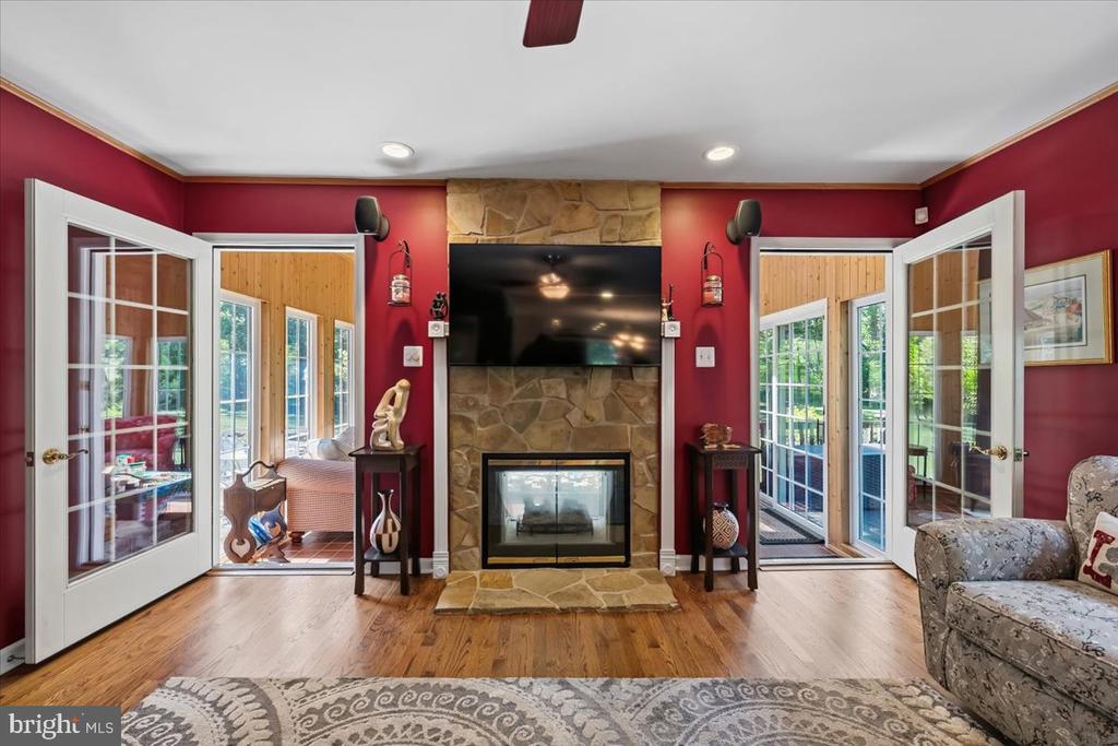 6470 FAWN LANE