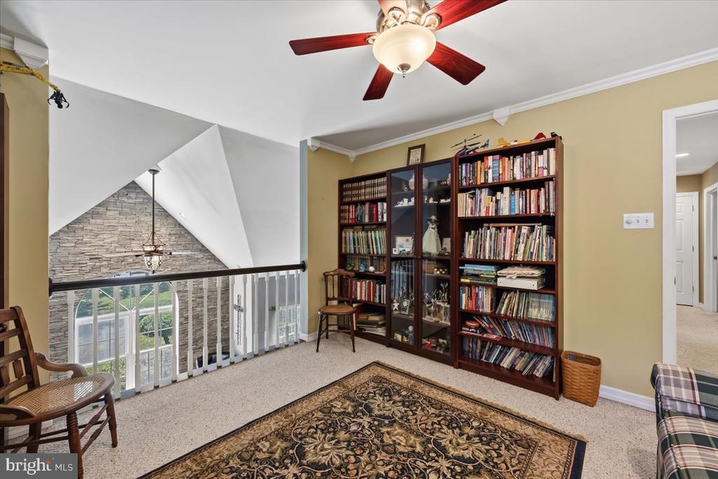 6470 FAWN LANE