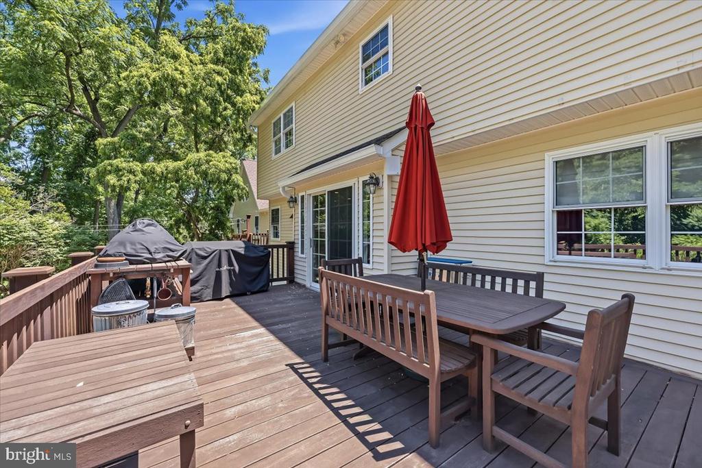 6470 FAWN LANE