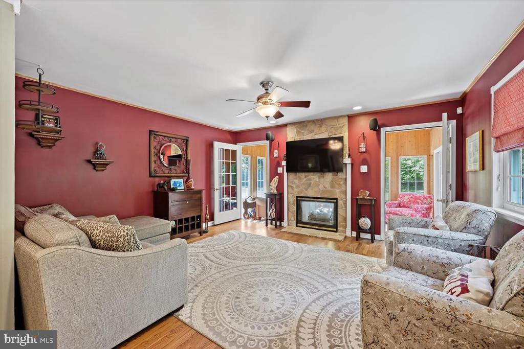 6470 FAWN LANE