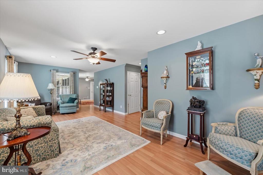 6470 FAWN LANE