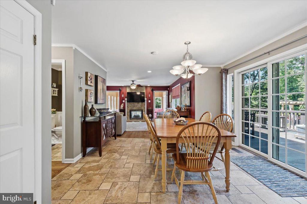 6470 FAWN LANE
