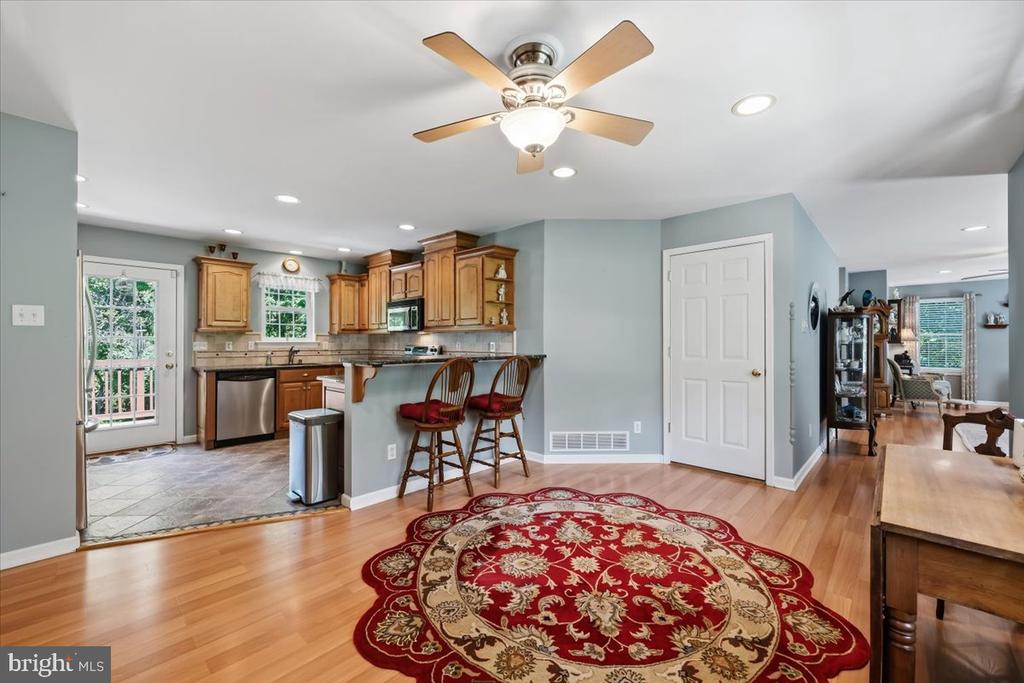 6470 FAWN LANE