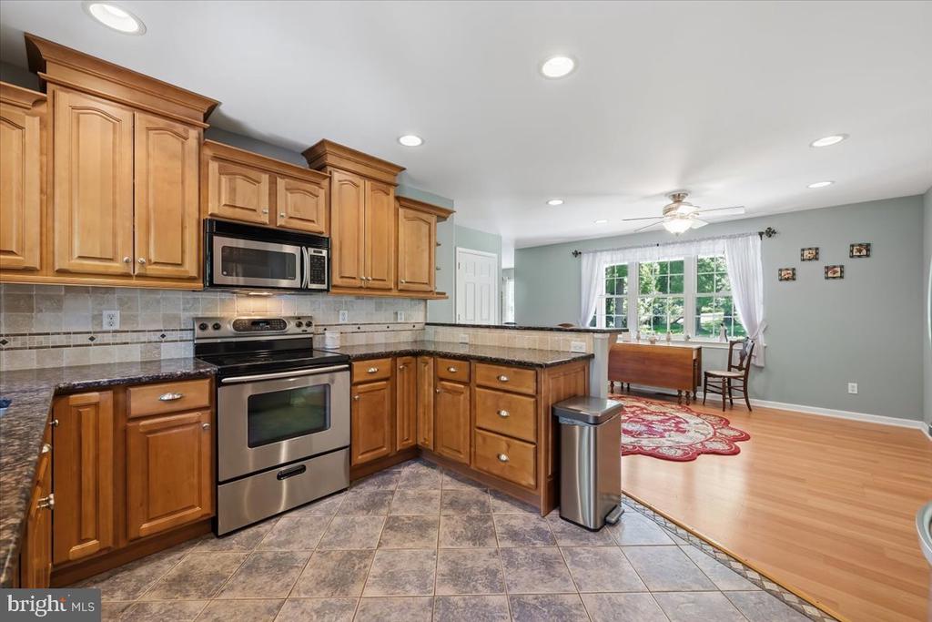 6470 FAWN LANE