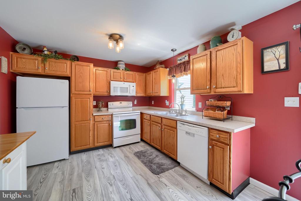 164 SPRUCE COURT