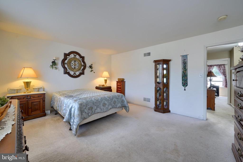 164 SPRUCE COURT