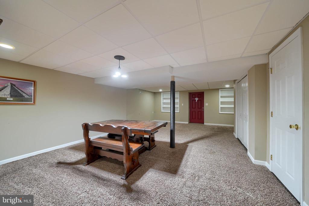 164 SPRUCE COURT