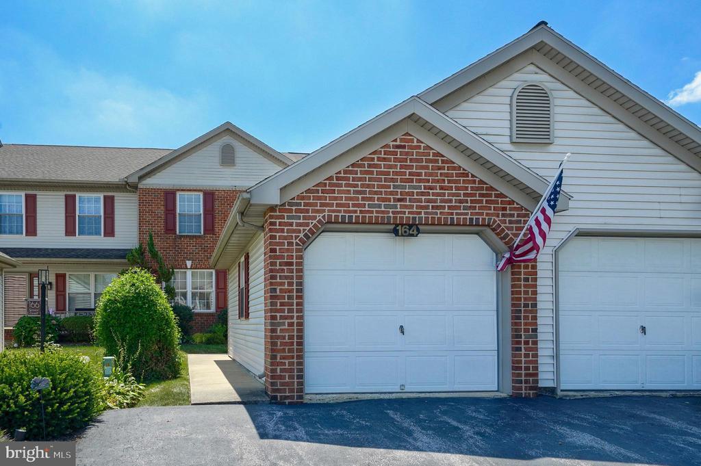 164 SPRUCE COURT