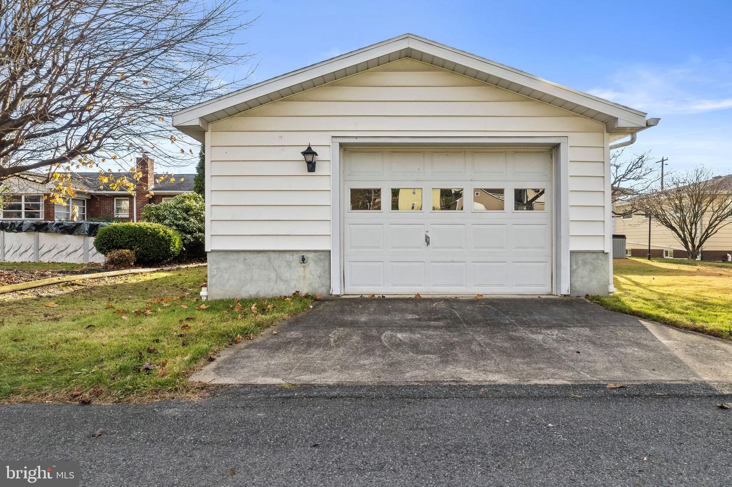 303 Elm STREET
