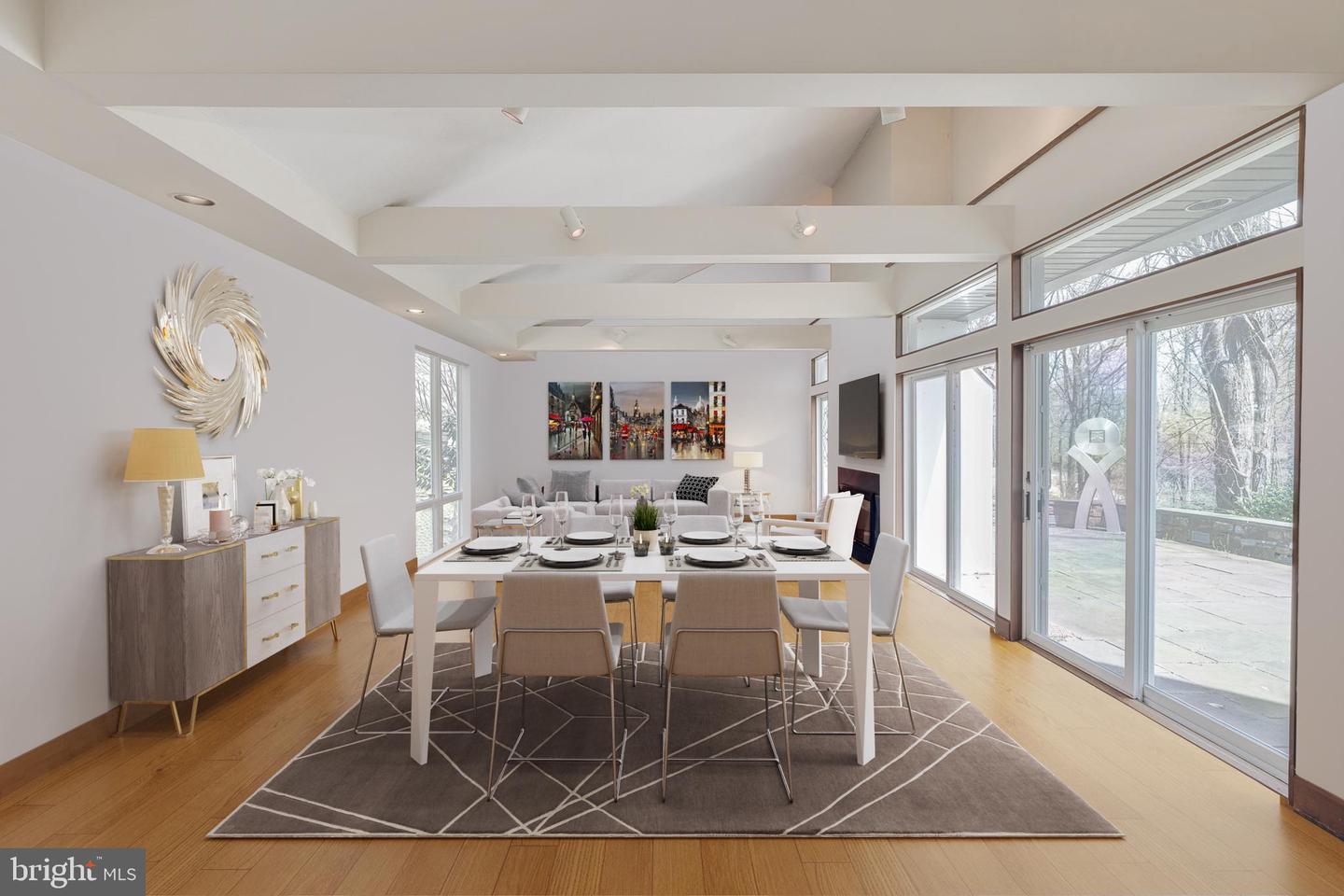 1595 LAFAYETTE ROAD