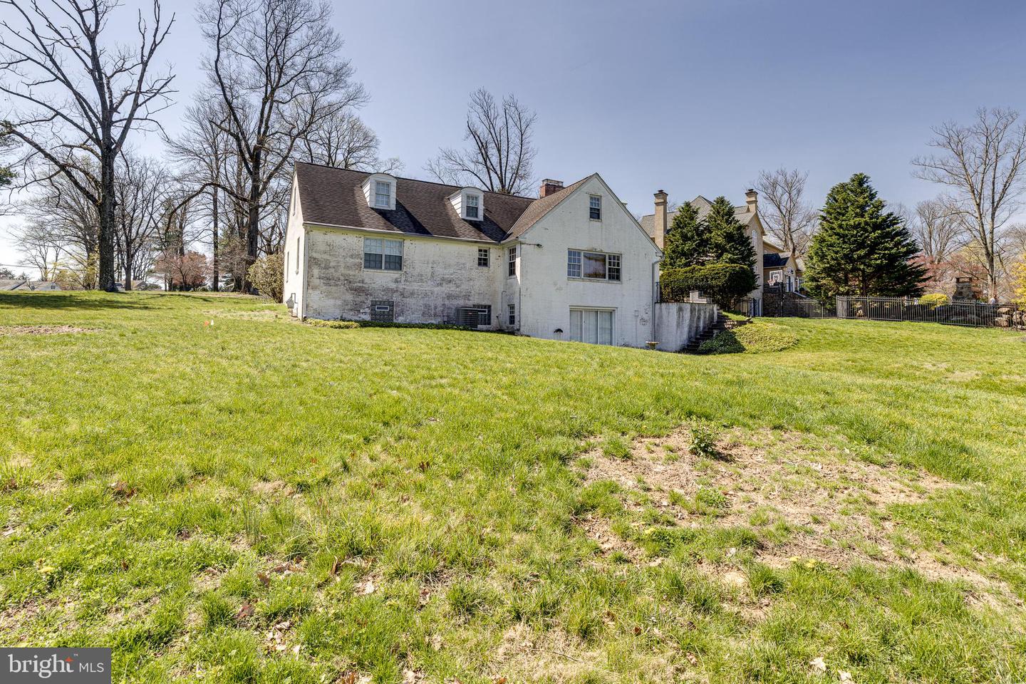 738 MOUNT MORO ROAD