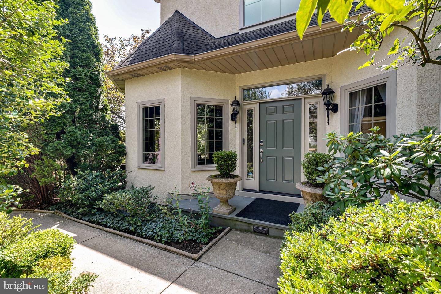 341 OVERLOOK LANE