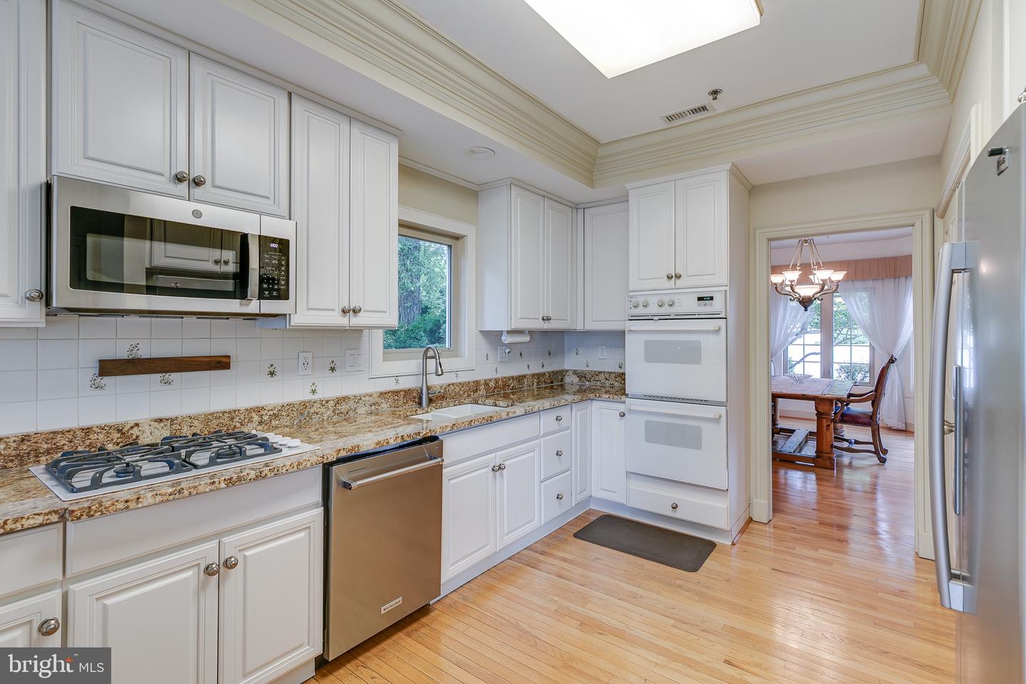 341 OVERLOOK LANE