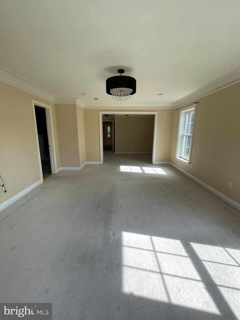 103 Carriage COURT