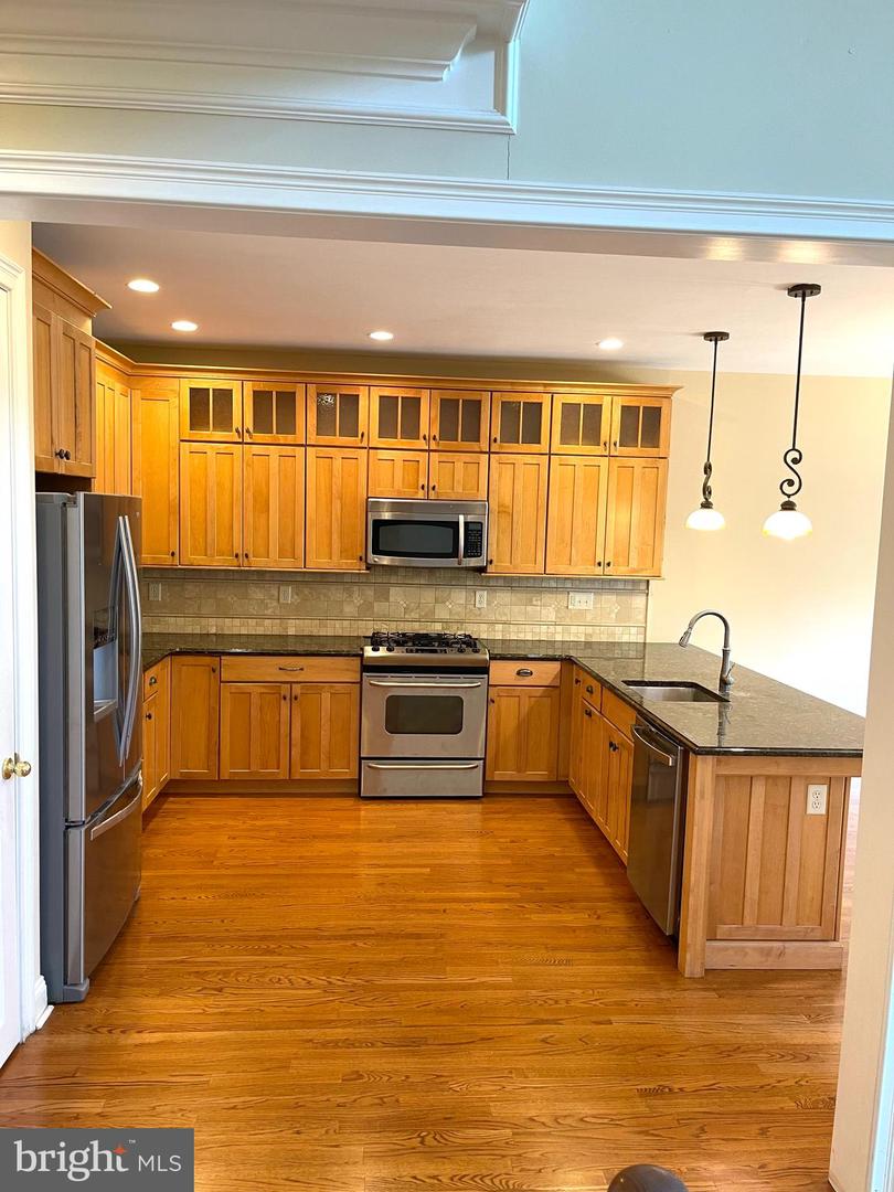 103 Carriage COURT