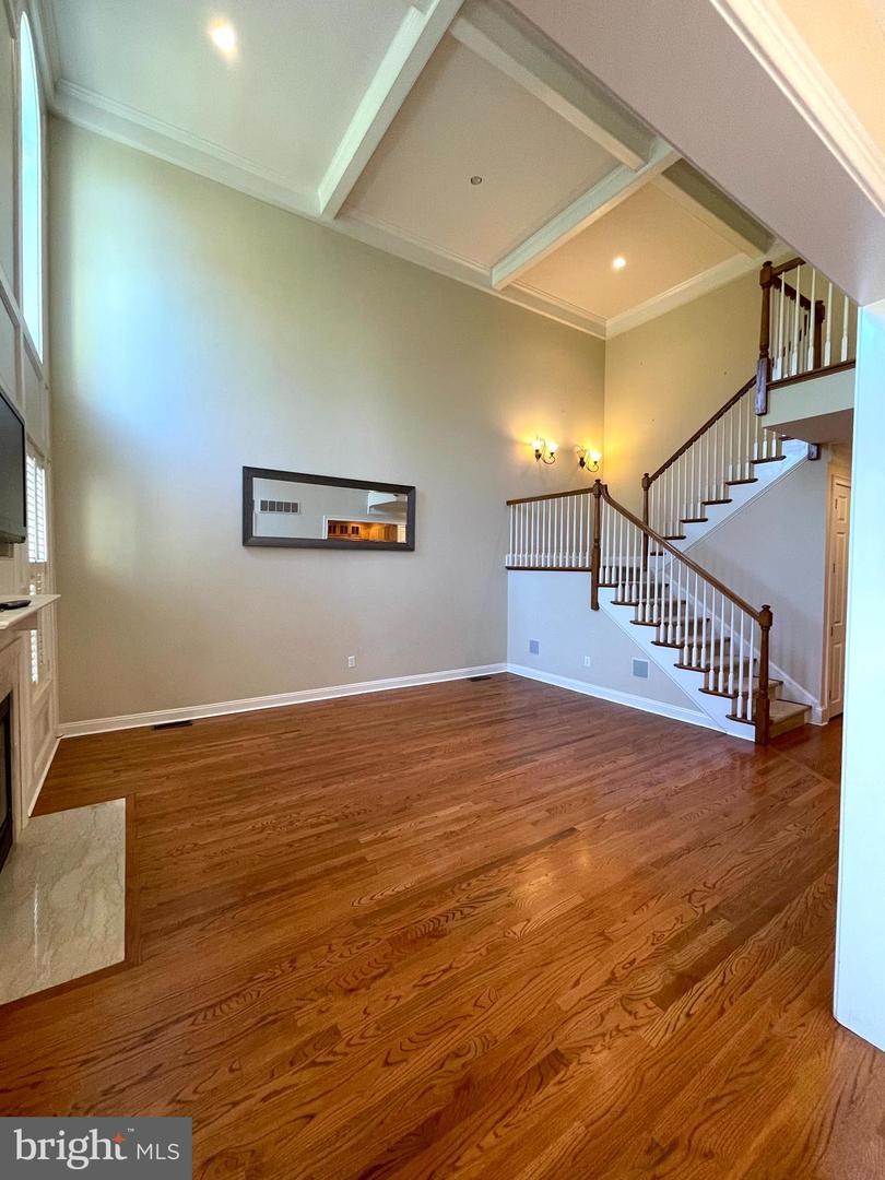 103 Carriage COURT
