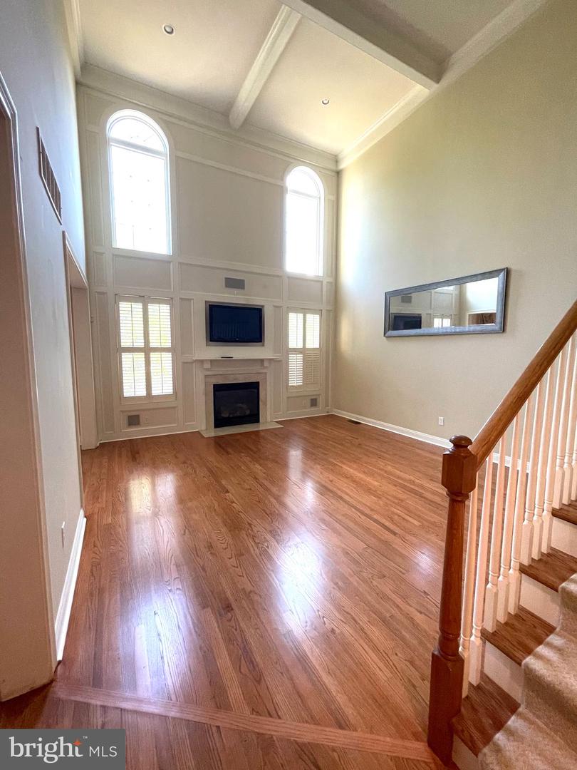103 Carriage COURT