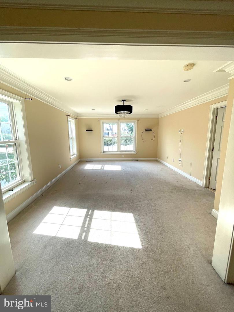 103 Carriage COURT