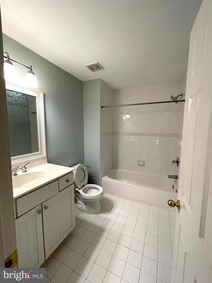 103 Carriage COURT