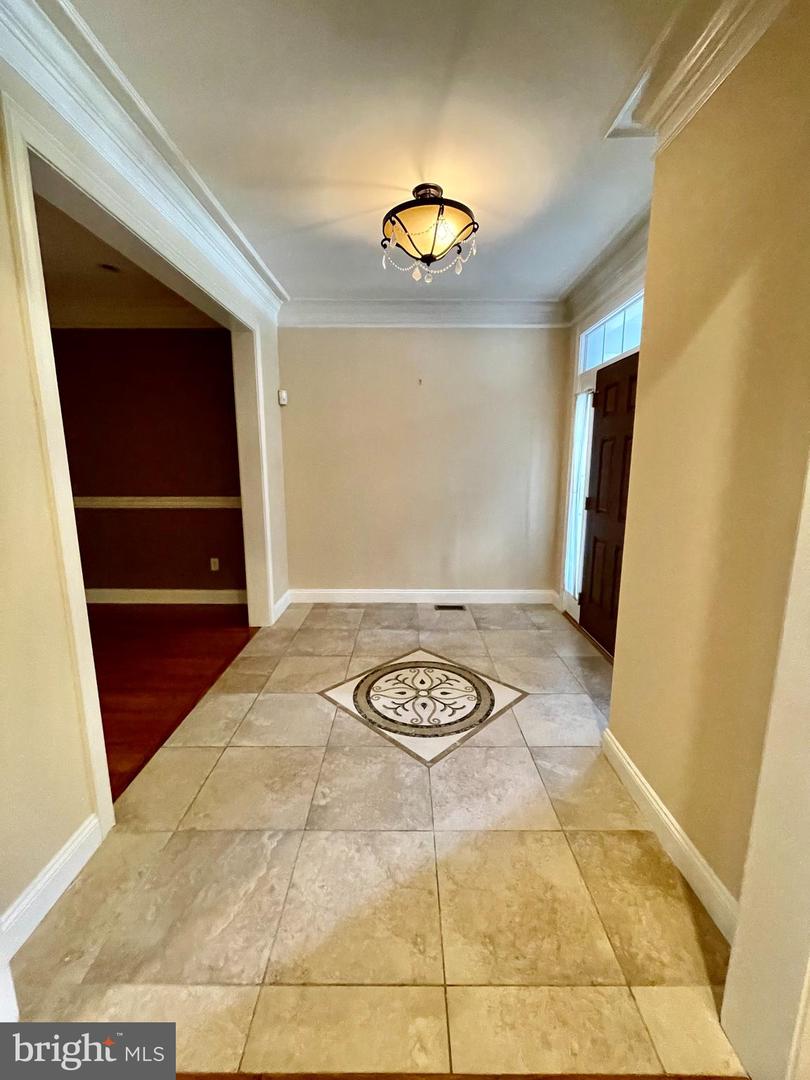 103 Carriage COURT