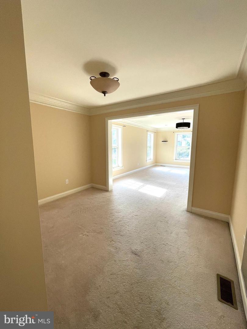 103 Carriage COURT