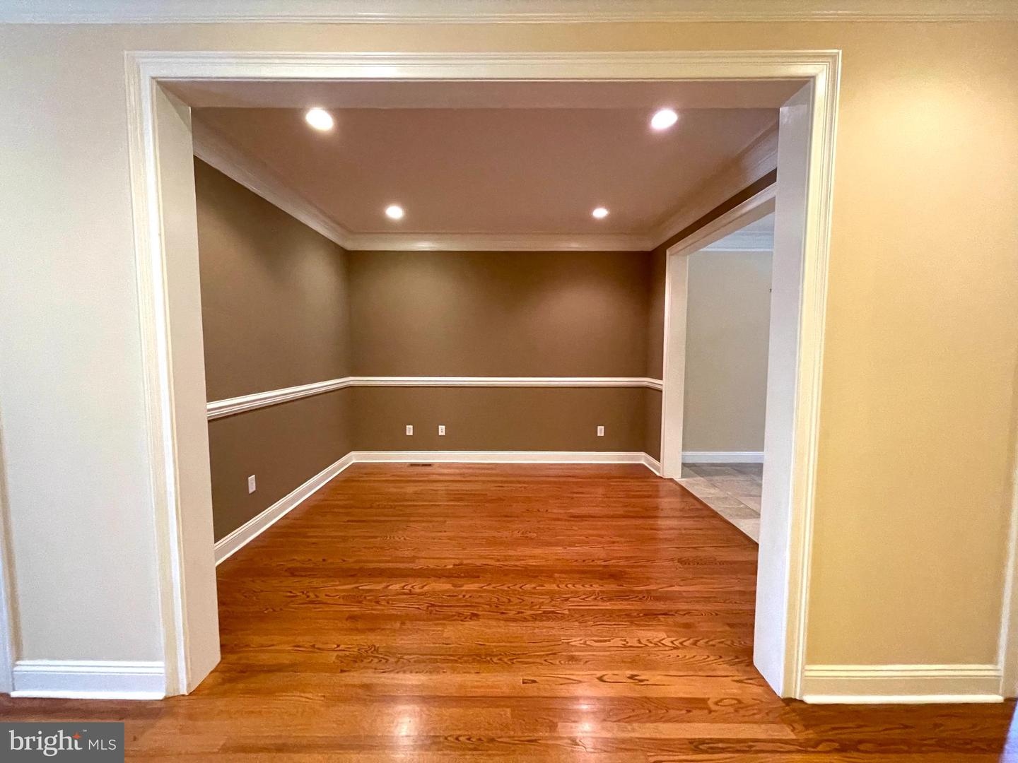 103 Carriage COURT
