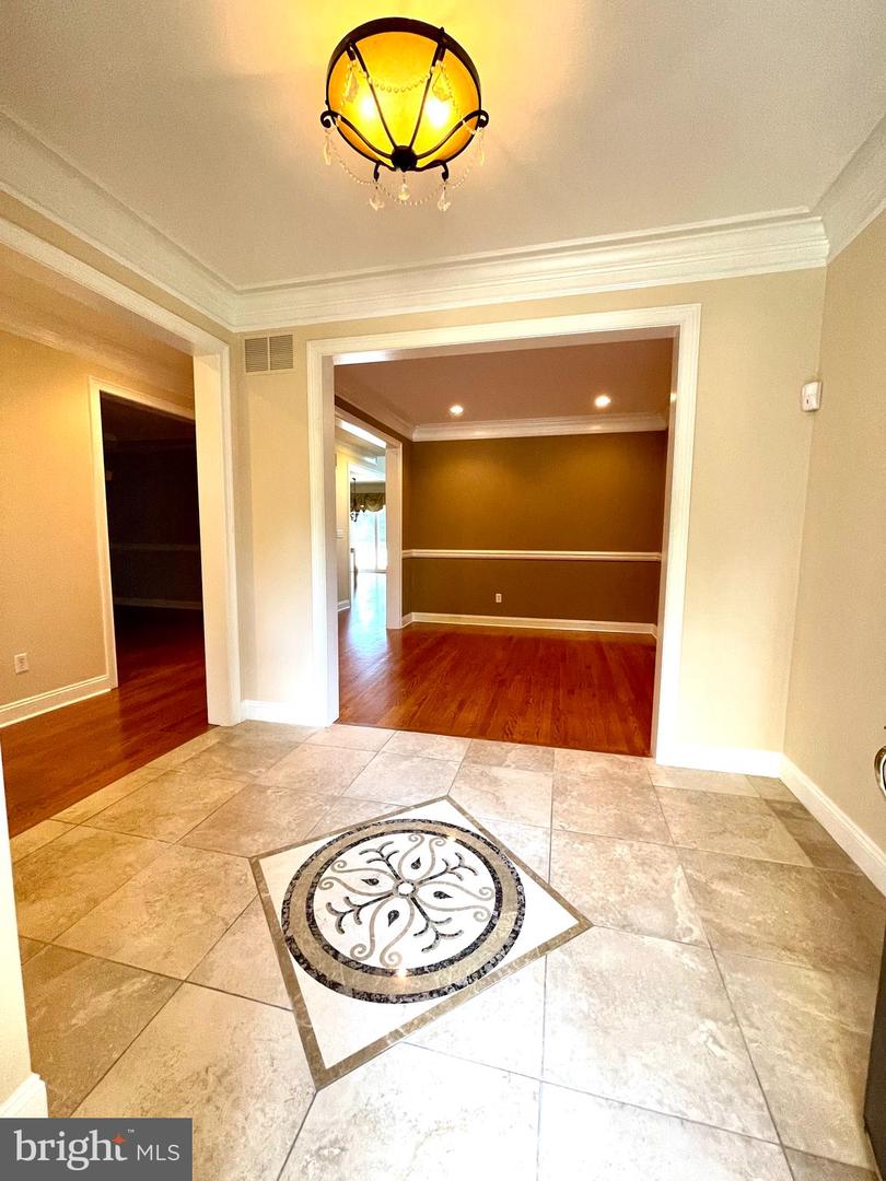 103 Carriage COURT