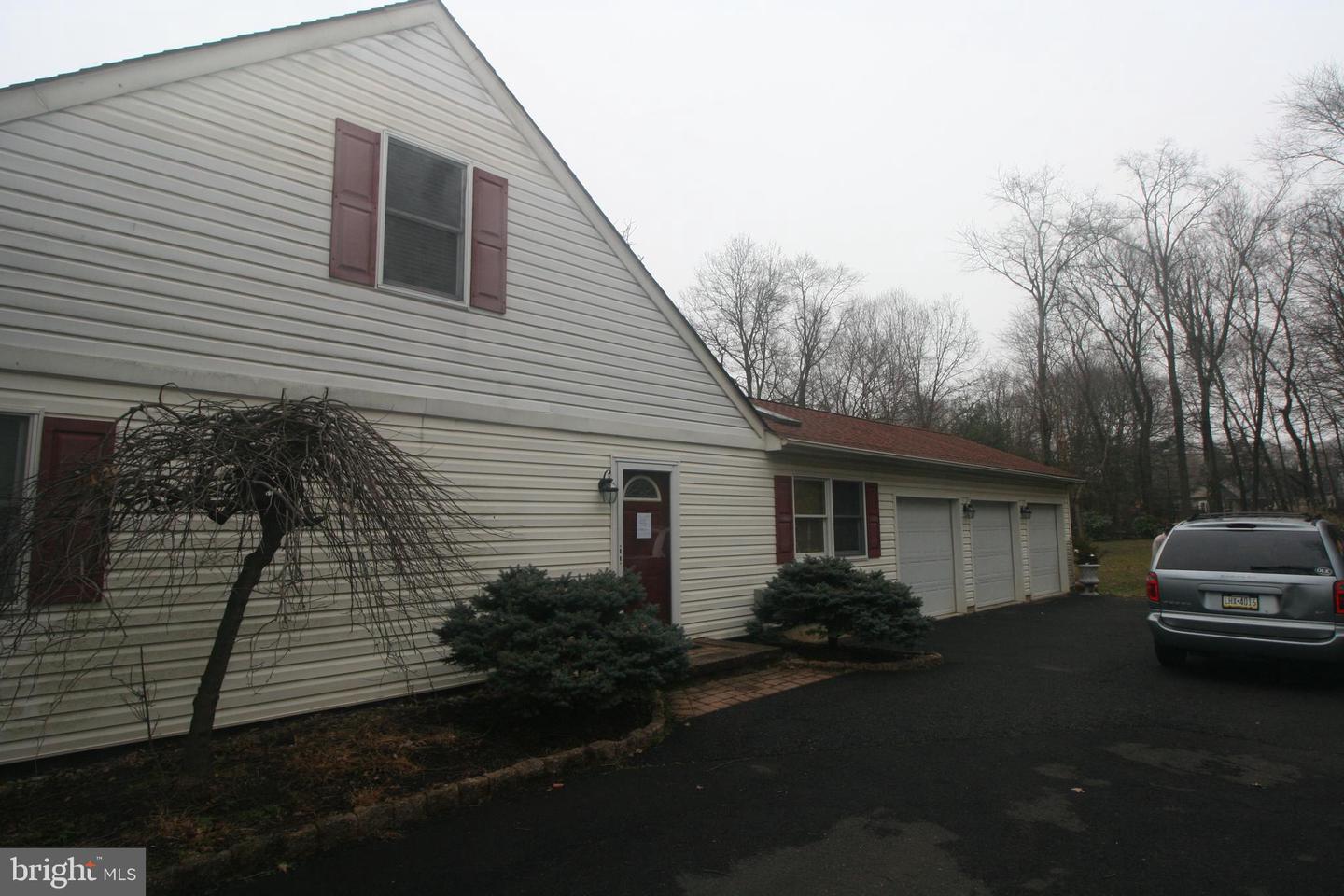 1312 Squire Dr