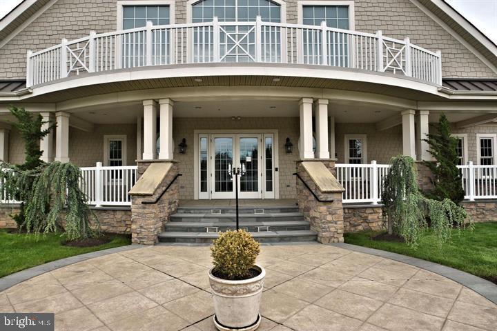 306 W Kennedy ROAD Unit: 175