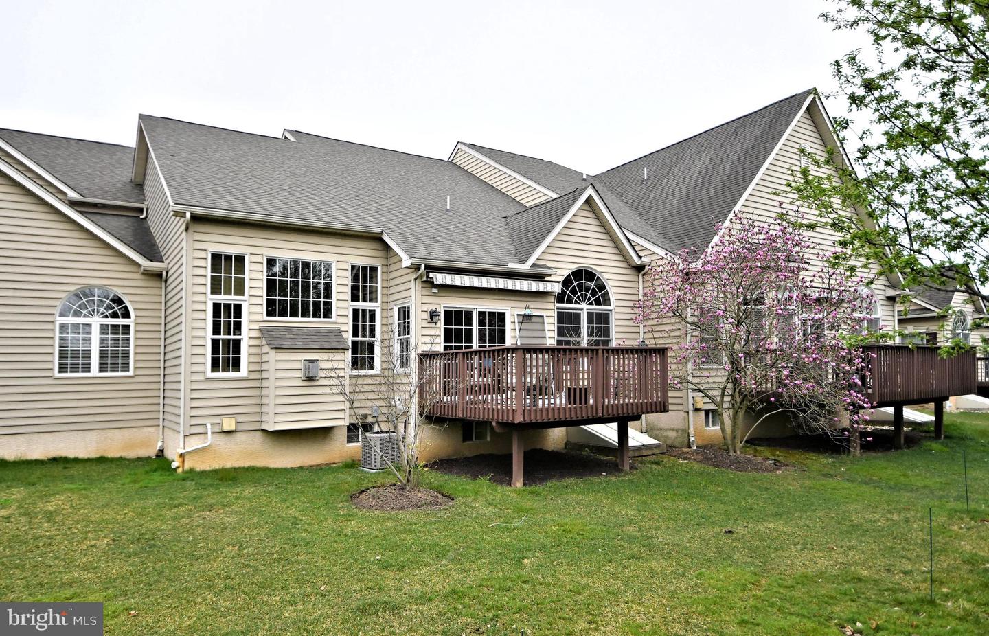 306 W Kennedy ROAD Unit: 175
