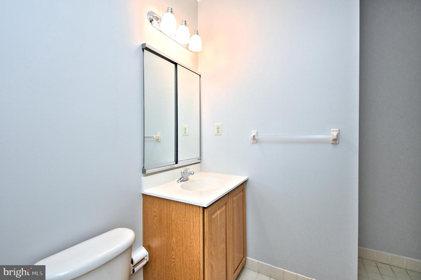 306 W Kennedy ROAD Unit: 175
