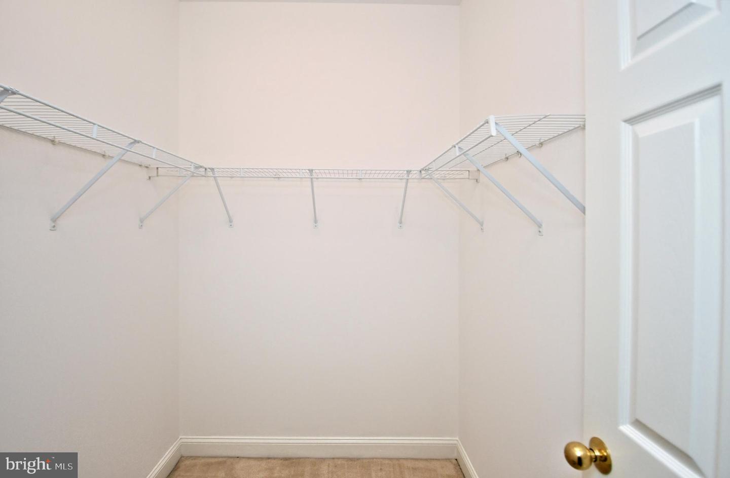 306 W Kennedy ROAD Unit: 175
