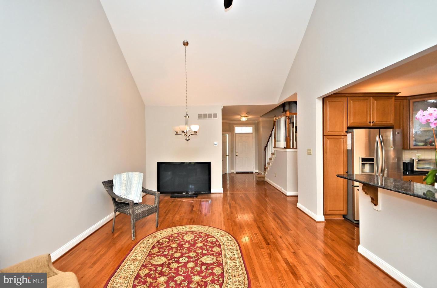 306 W Kennedy ROAD Unit: 175
