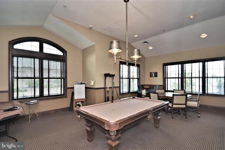 306 W Kennedy ROAD Unit: 175