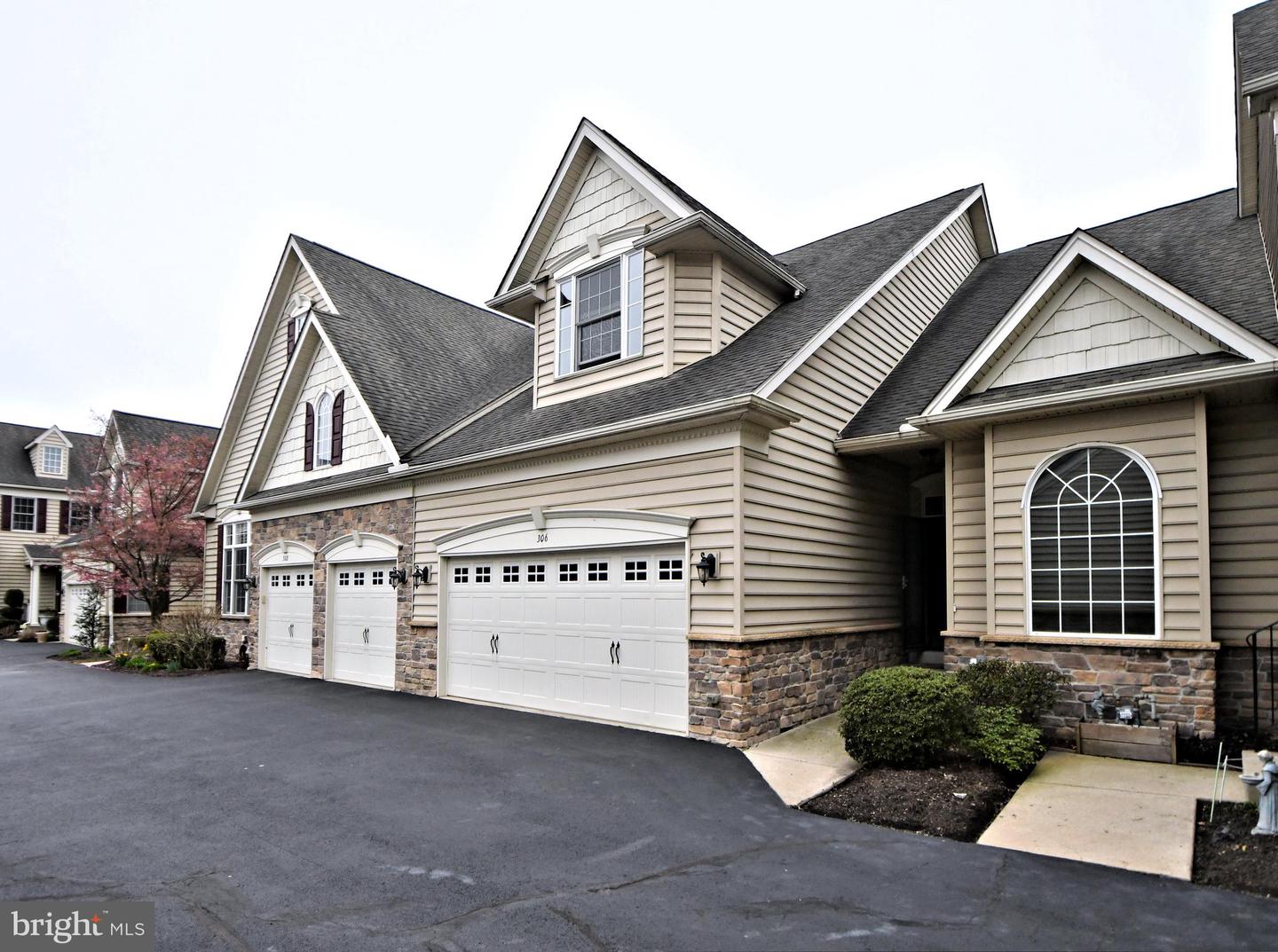 306 W Kennedy ROAD Unit: 175