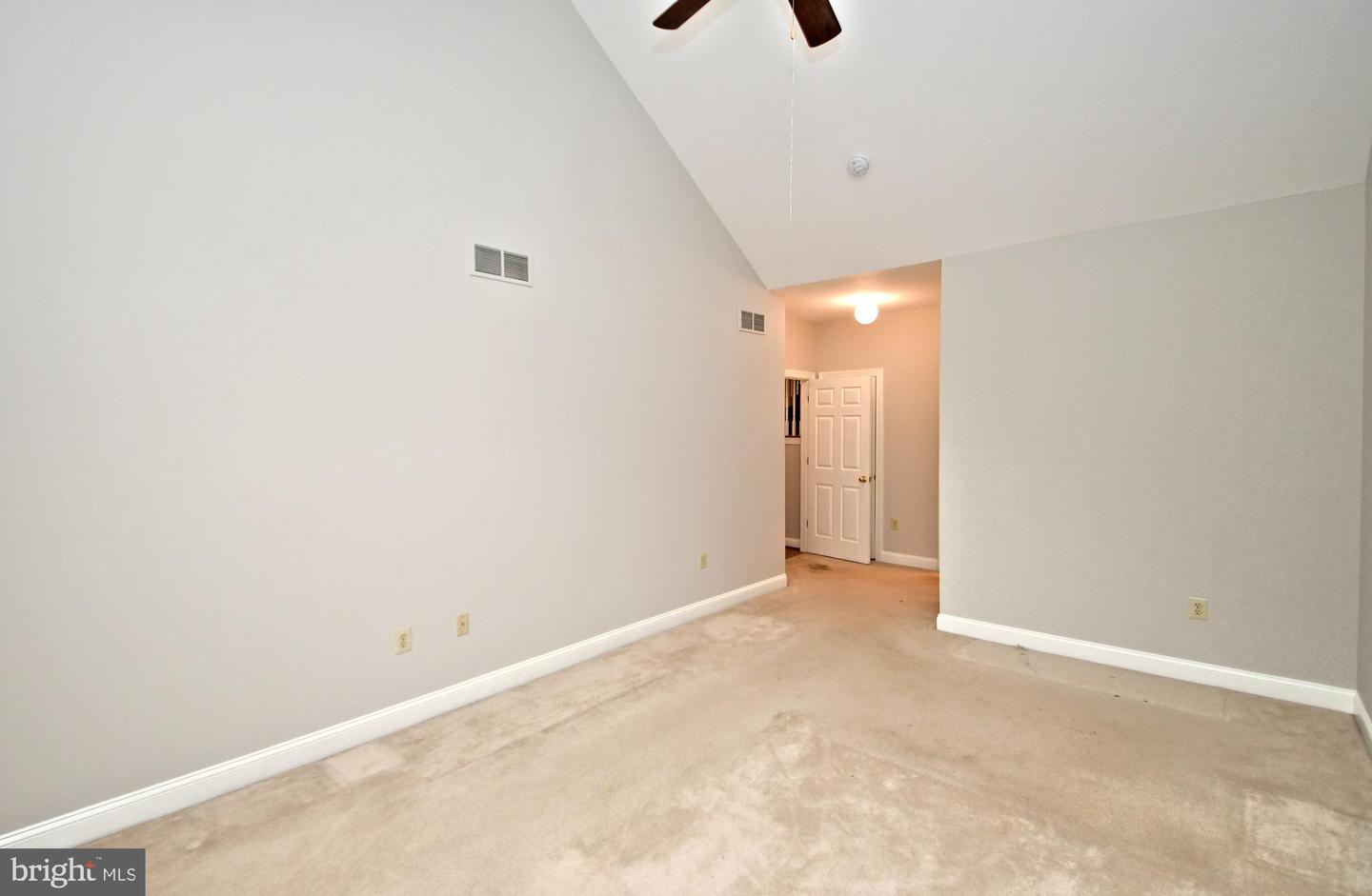 306 W Kennedy ROAD Unit: 175