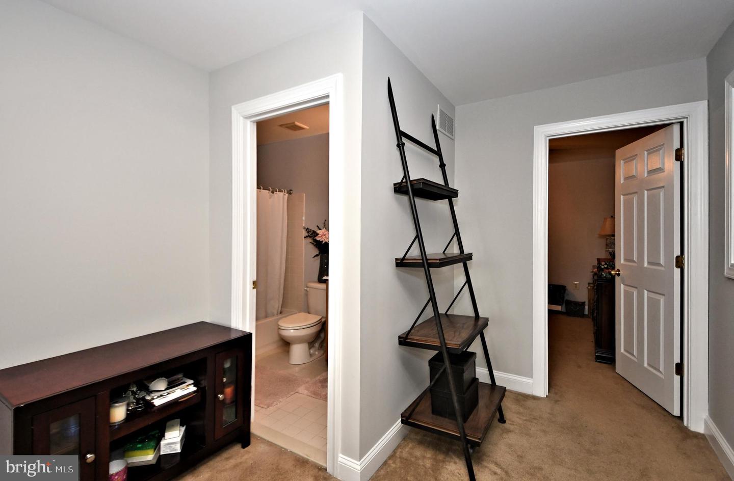 306 W Kennedy ROAD Unit: 175