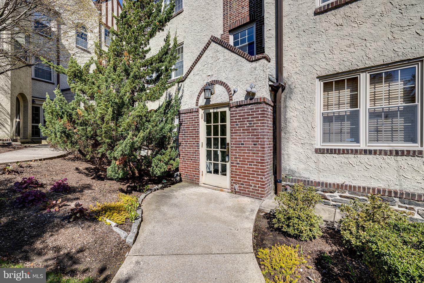 212 IDRIS ROAD Unit: I-3