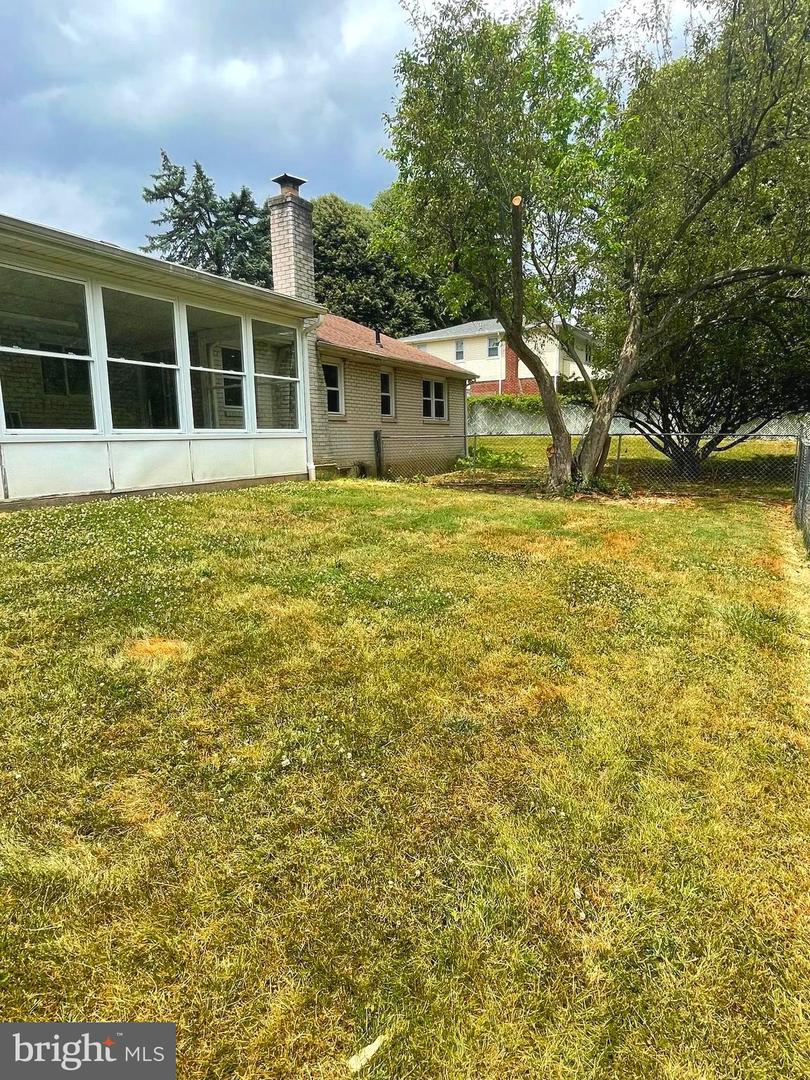 3843 Warfield DRIVE