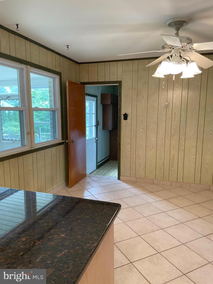3843 Warfield DRIVE