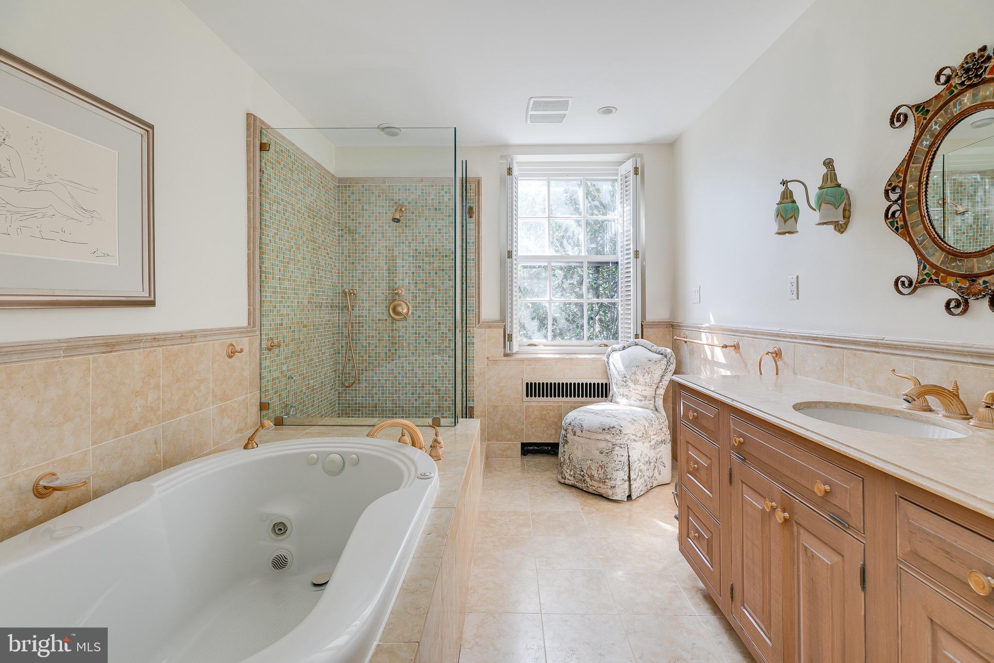 1101 LAFAYETTE ROAD