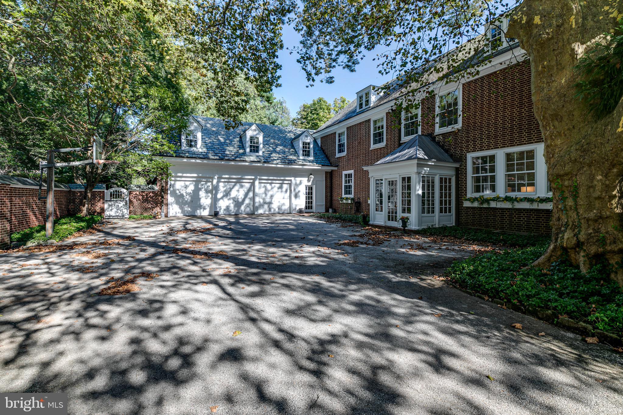 1101 LAFAYETTE ROAD