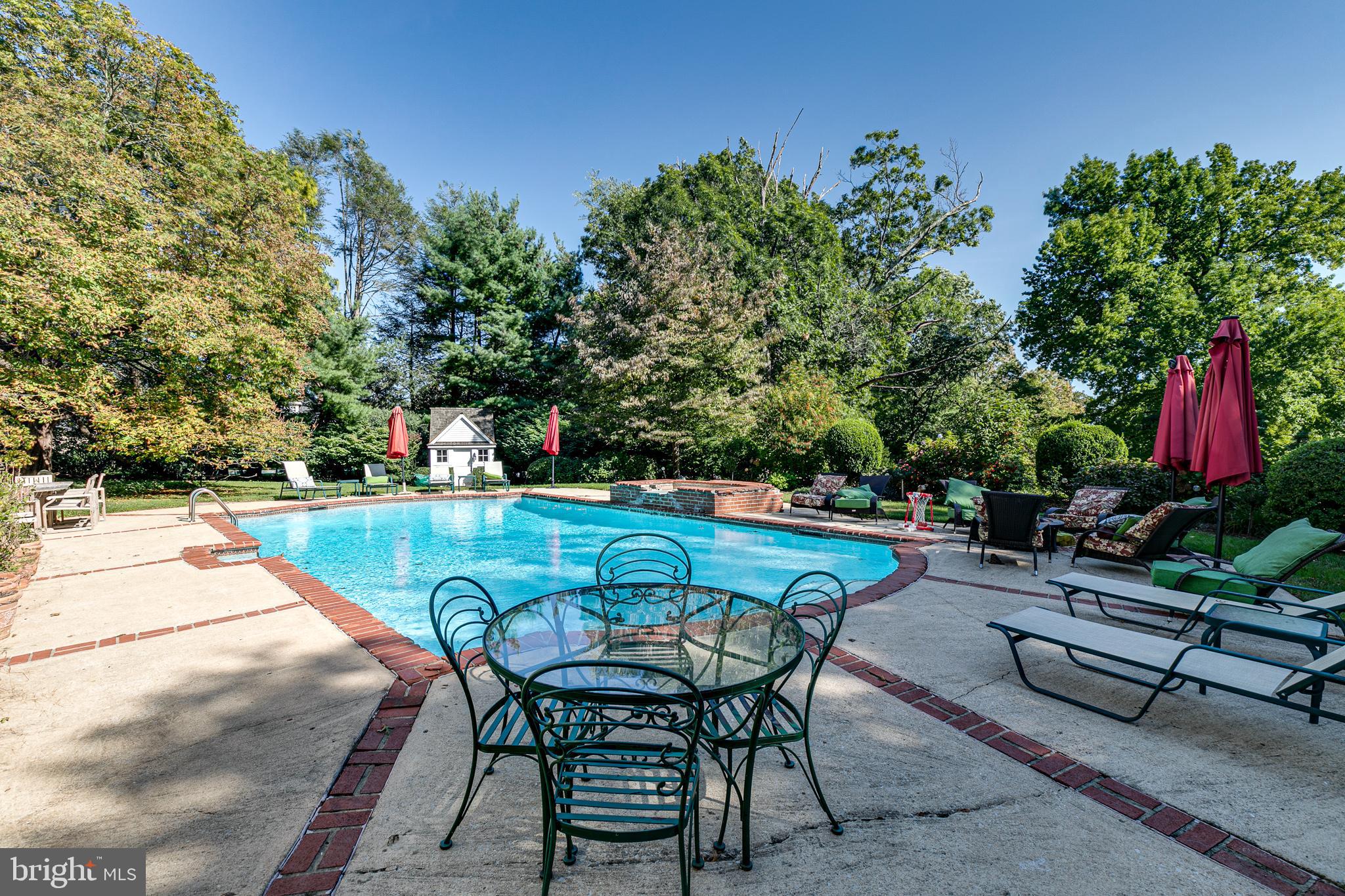 1101 LAFAYETTE ROAD