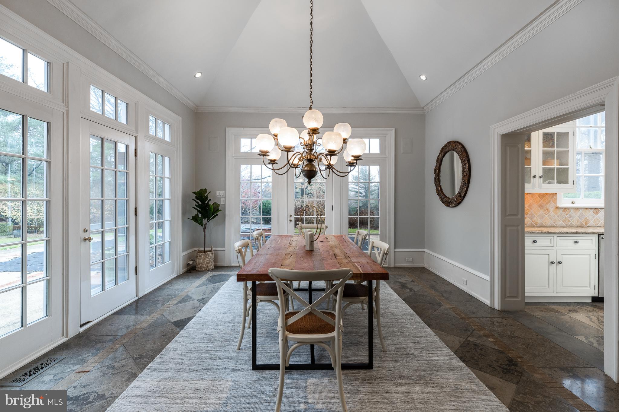 1101 LAFAYETTE ROAD
